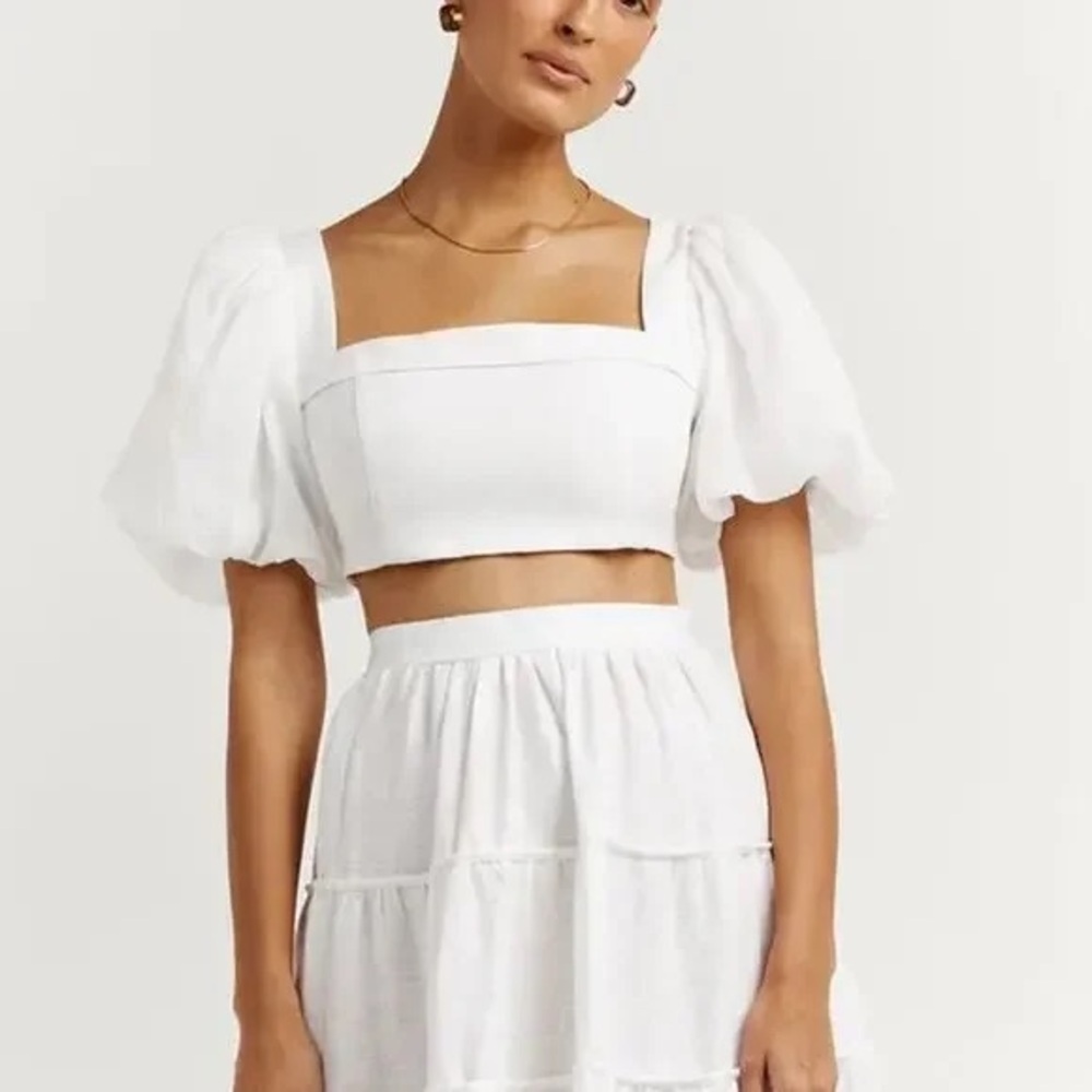 Dissh Aisle White Linen Sleeves Crop Top US 4
